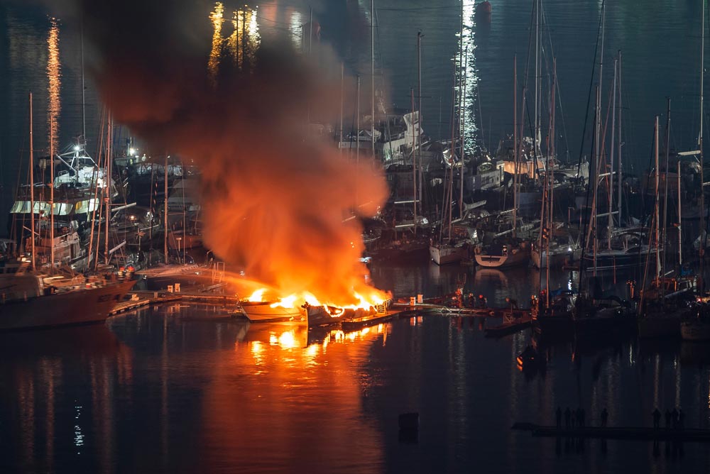 Tenron Application Naval And Boats Boat On Fire